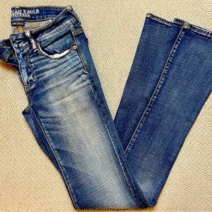 Super Cute Skinny Kick American Eagle Jeans